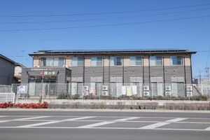 清潔感のある外観の建物