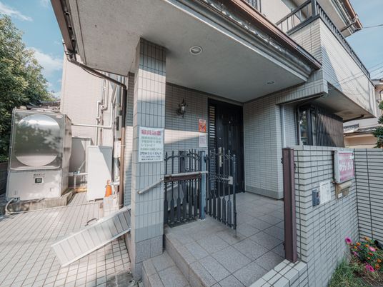 入口のよすがを提供する施設
