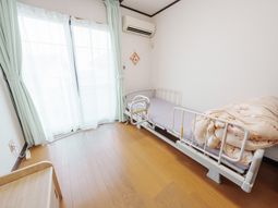 落ち着いた雰囲気の居室