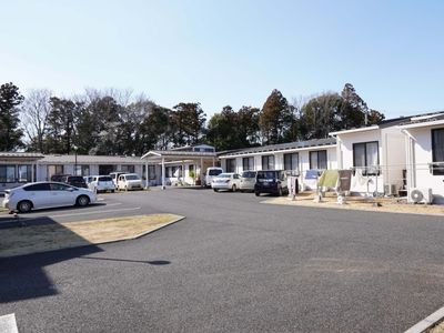 広々とした駐車場