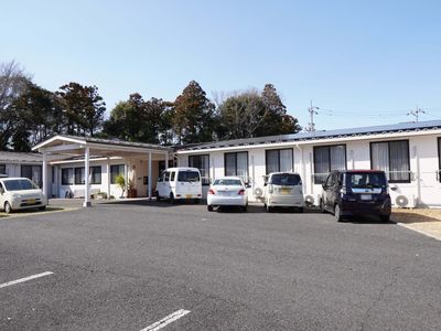 駐車場がある外観