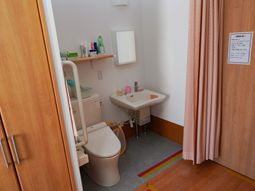 プライバシー重視のトイレ空間