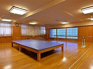 多目的室の広い空間  
