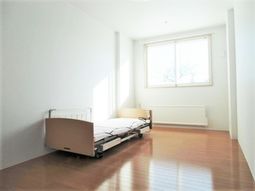 明るい単独の居室