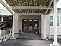 明るく清潔なエントランス