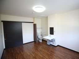 広々清潔な居室