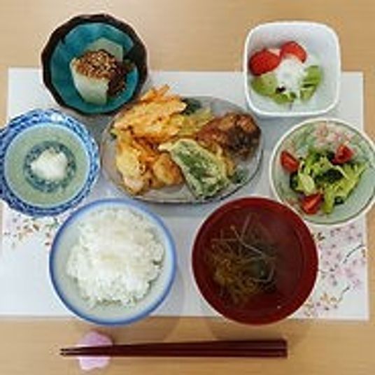 美しい和食の盛り付け
