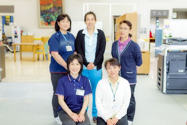 明るく和やかなスタッフイメージ