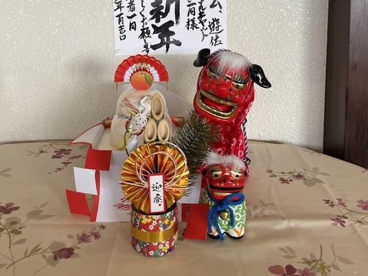 正月飾りのある和室  