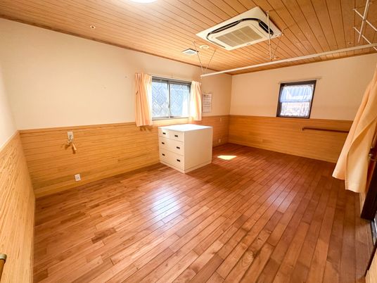 窓がある広い居室