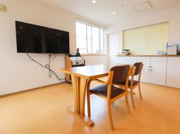 多目的室のシンプルな空間