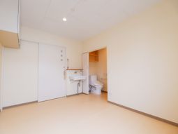 洗練されたトイレ付き洋室