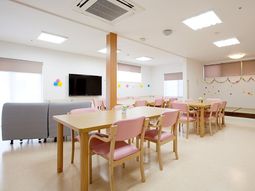 明るいダイニングルーム