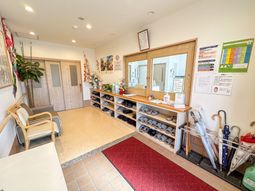 温かみのあるエントランス