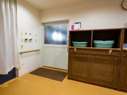 和室風の清潔な居室