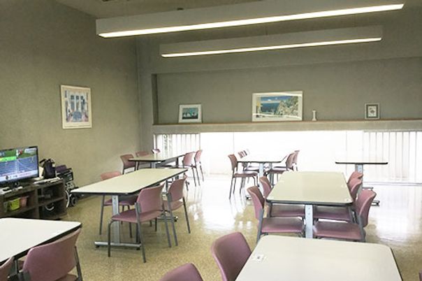 日差しが差し込む部屋