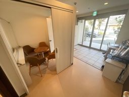 エントランスでのお出迎え