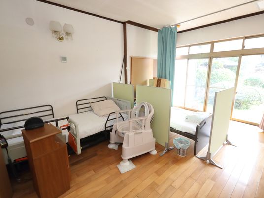 落ち着いた雰囲気の居室