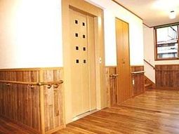 温かみのある廊下