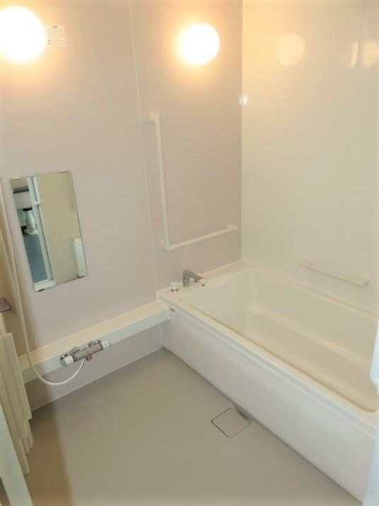 バリアフリーの快適浴室