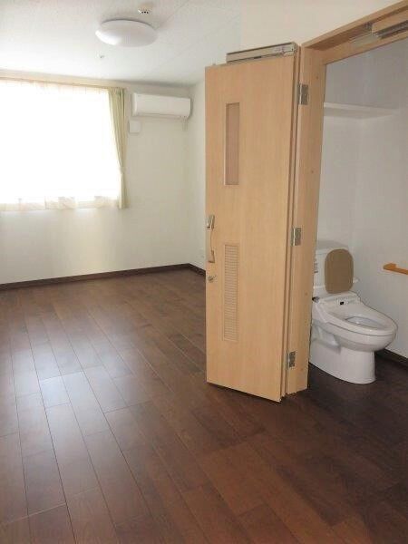 広々とした居室の様子