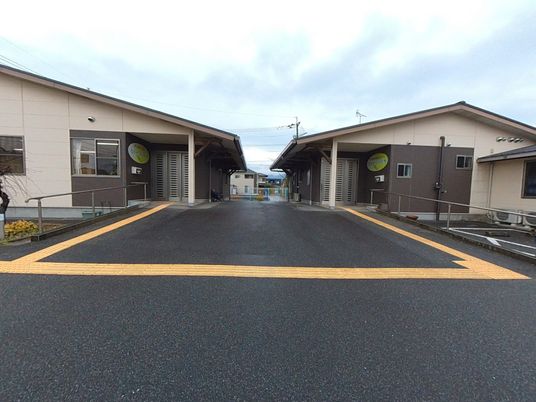 働く場所のエントランス