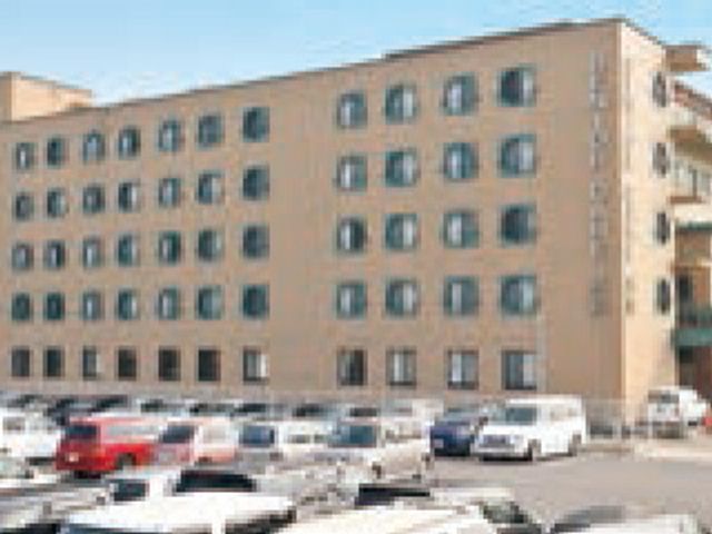 広々とした外観 外観 建物のデザインが明るく開放的です。就業を考える方にとって雰囲気を感じられます。