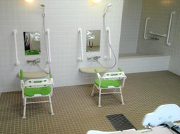 バリアフリー浴室設備