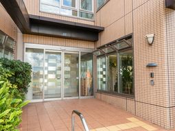 明るいエントランス