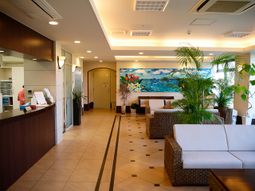 明るい待合スペース