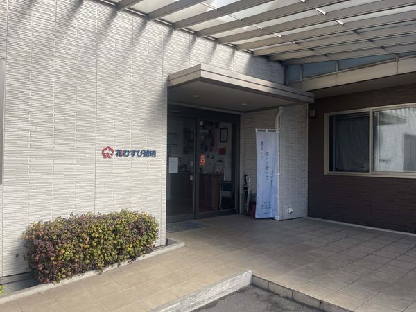 開放的なエントランス