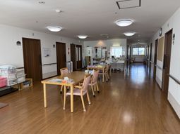 広々とした廊下