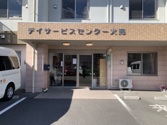 日差しが入る玄関