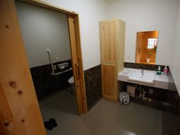 洗面所とトイレの扉