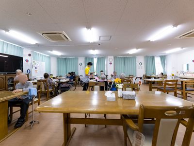 ゆったりした食堂の様子