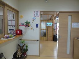 廊下の温かみある空間