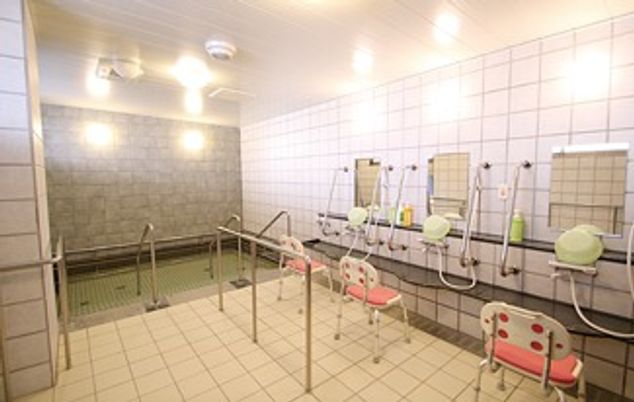 バリアフリーの浴室