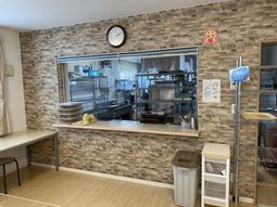 明るいダイニングの一角