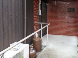 赤レンガ造りのエントランス