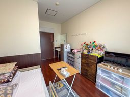 家具が整う居室  