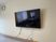 壁掛けのテレビ