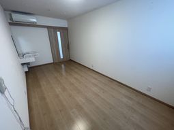 木の床の居室