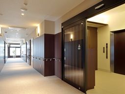 清潔感のあふれる廊下