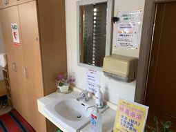 清潔な洗面台