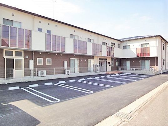 ゆとりのある駐車場付き施設