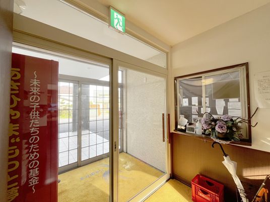 明るいエントランス