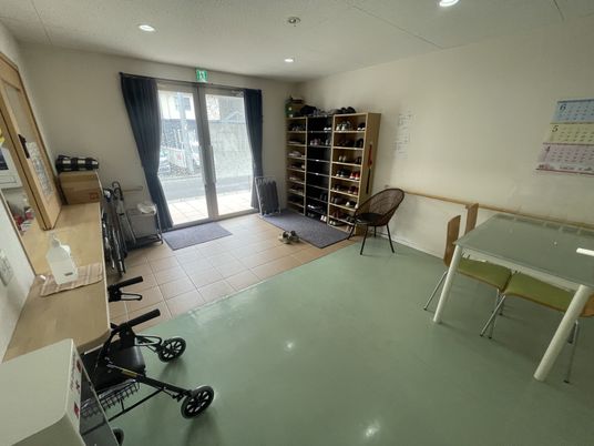 静かなエントランス