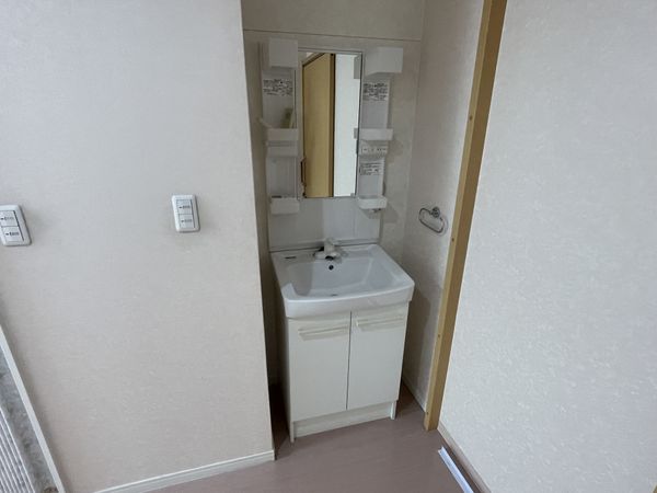 シンプルな洗面台