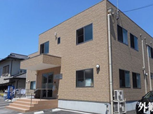 職員が活躍する居室 居室 ゆとりある空間で、ご入居者様のサポートをお願いします。明るい職場で働きませんか。