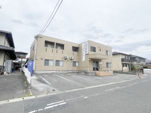 落ち着いた建物外観